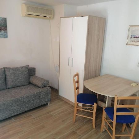 Apartman Milica Golubic  Exterior photo