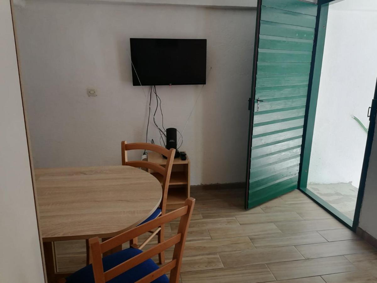 Apartman Milica Golubic  Exterior photo